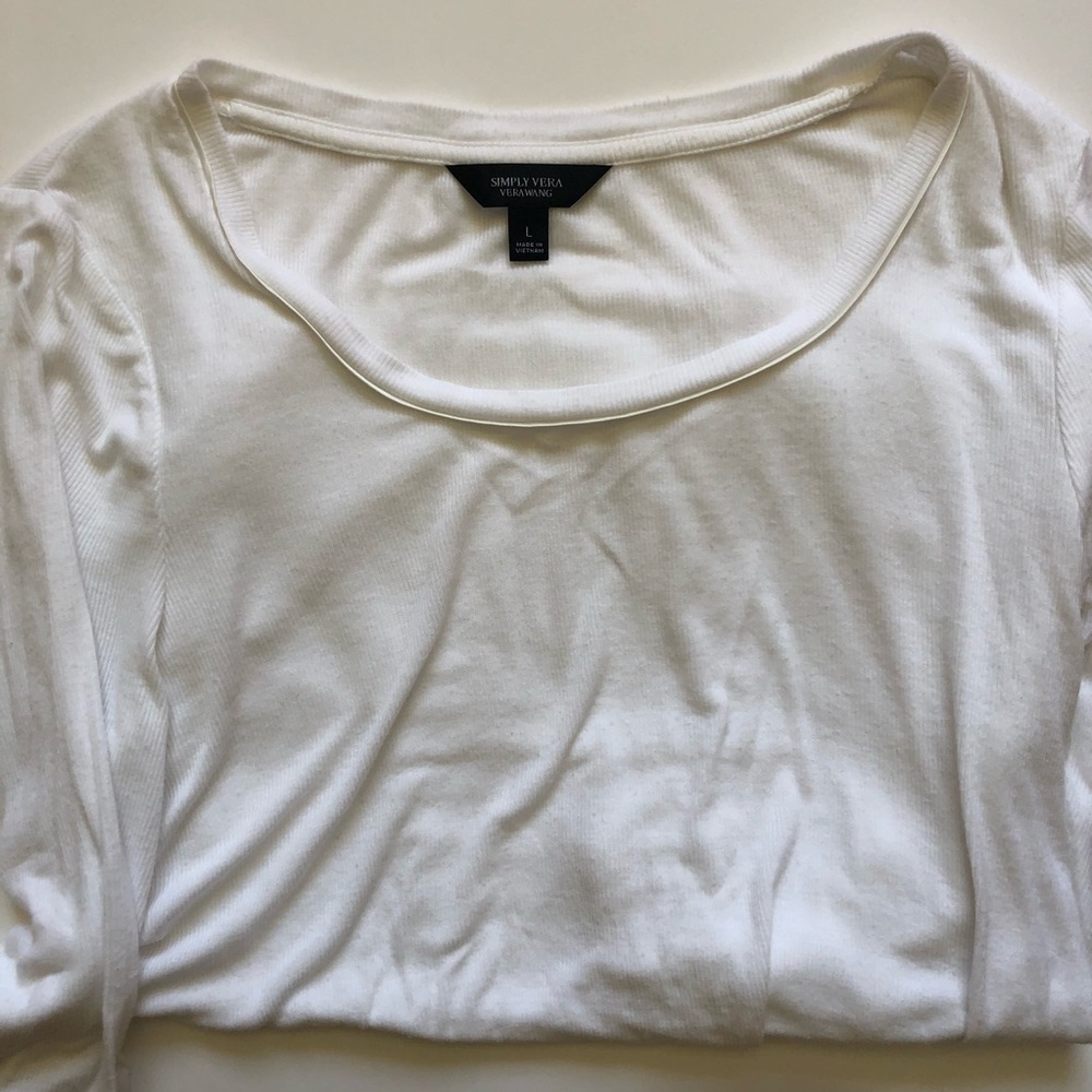 White top - Picture 2 of 2